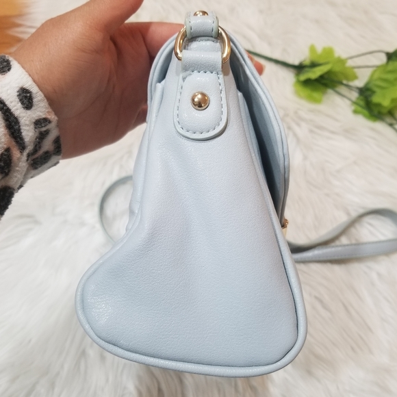 ALDO Crossbody Bag Color Baby Blue Adjustable Straps And Gold Hardware. - Picture 11 of 17